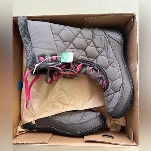 Columbia Youth Minx MID II Waterproof Omni-Heat Size  5, Grey